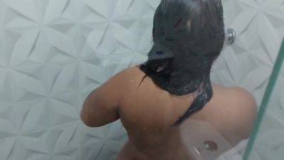Stepfathers Cock Gets Hard When He Sees His Stepdaughters Naked Body In The Shower - hclips.com