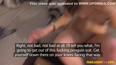 Cute 18-year-old Gets Agents Dick Hard For A Nailin - upornia.com