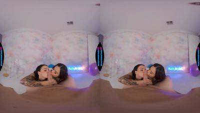 Titty Fucking - Gianna Grey & Jewelz Blu take on a massive VR threesome & cum hard - sexu.com