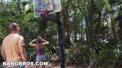 Sean Lawless - Carter Cruise takes on Sean Lawless' BBC in a hardcore game of basketball - sexu.com